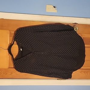 Old Navy black polkadot shirt size meduim.